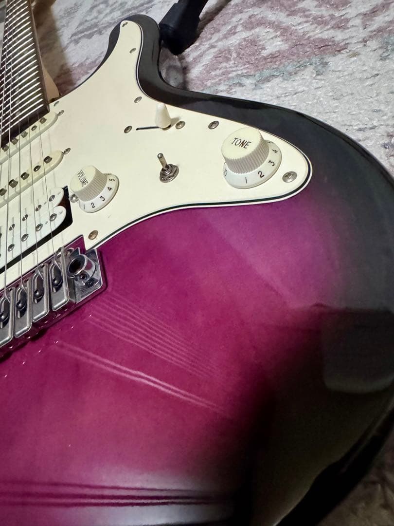 新品弦2セット付き！Rayfield ストラトキャスター タイプ エレキギター