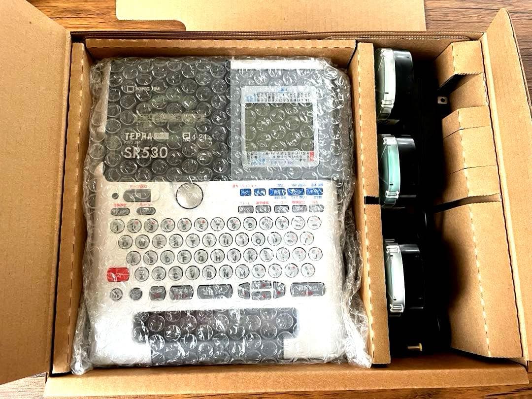 【美品】ラベルライター『テプラ』PRO SR530 テープ4種付き！