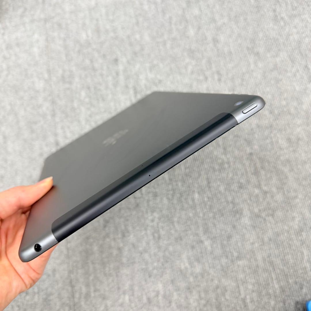 「美品」iPad 第8世代 32GB Wi-Fi + Cellular
