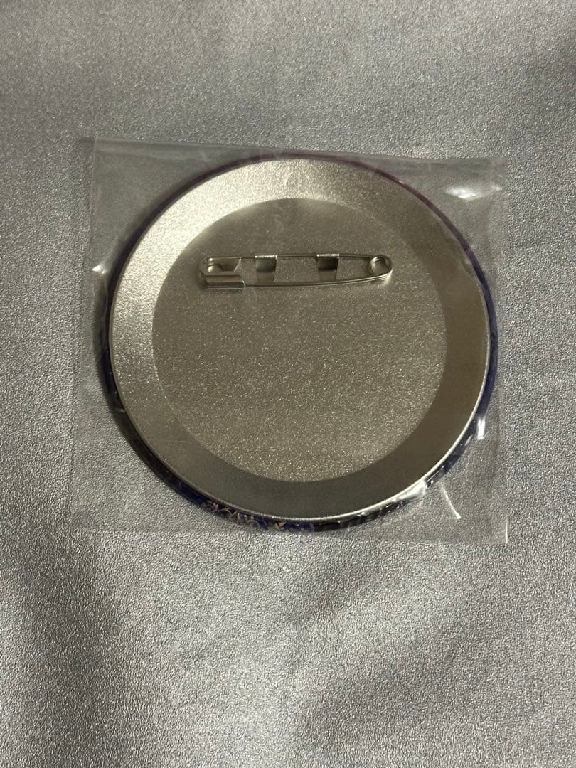 未開封 エペル ツイステ 缶バッジ スケアリー ホログラム