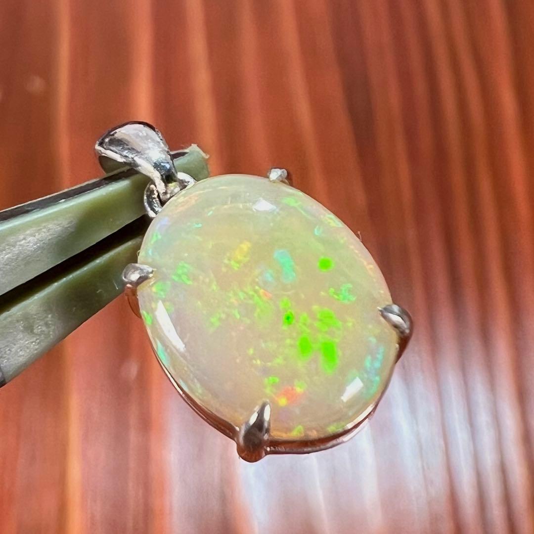 高品質　エチオピアオパール　ネックレス　輝きが綺麗　　ペンダントトップ　　9