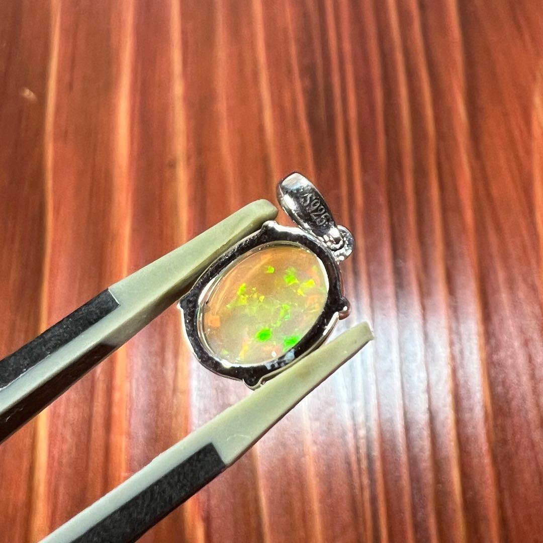 高品質　エチオピアオパール　ネックレス　輝きが綺麗　　ペンダントトップ　　9