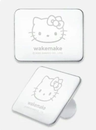 wakemakeハローキティ【ポーチ、ぬいぐるみ、チャーム、ミキシングパレット】