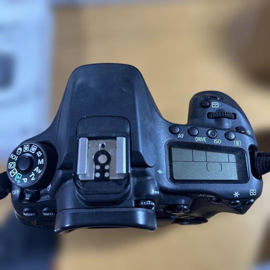 【ジャンク】Canon キヤノンEOS 80D EF-S デジタル一眼レフカメラ