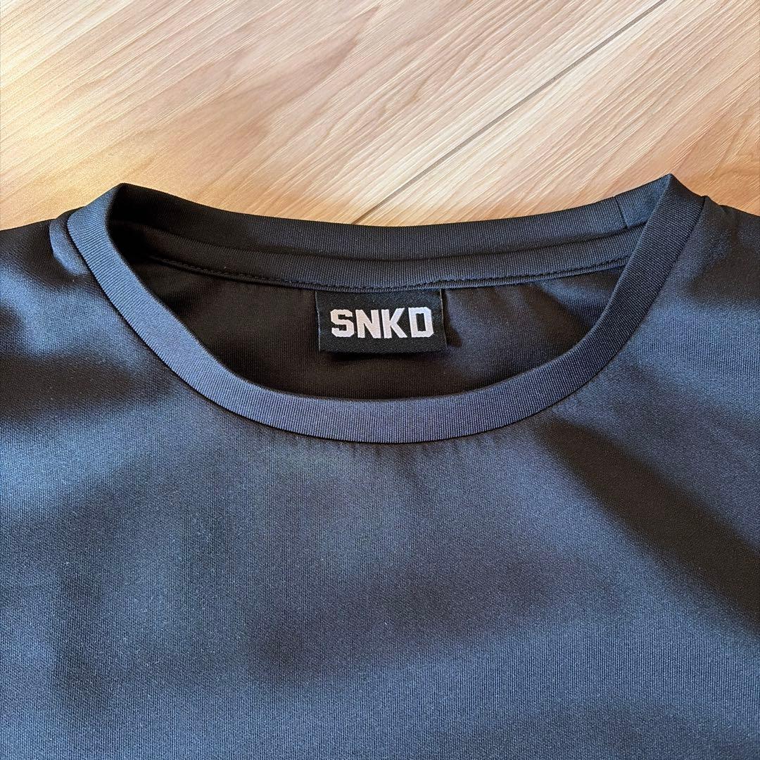 REITA　SNAKED LOWS Ｔシャツ