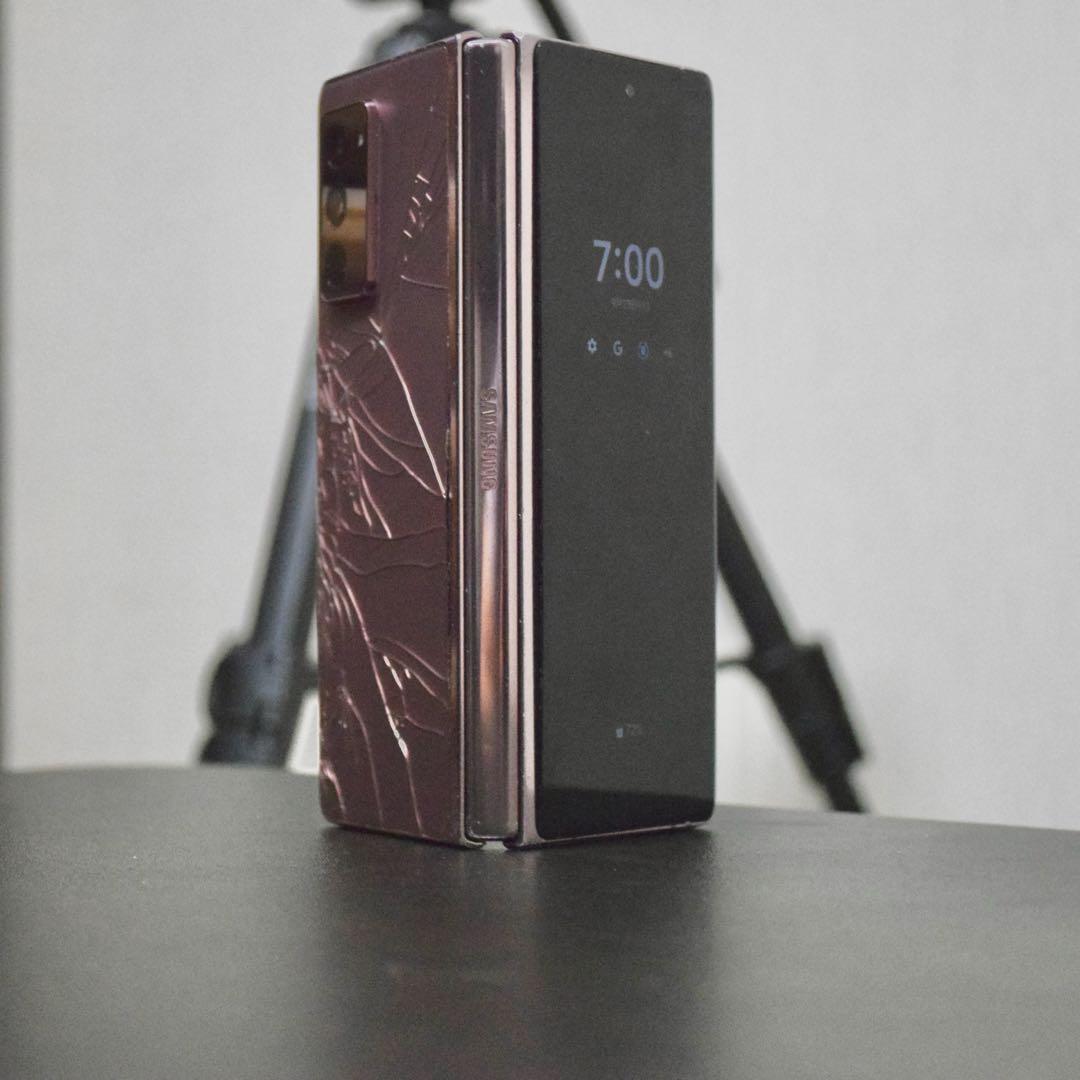 スマートフォン本体 Samsung Galaxy Z Fold 2 256GB