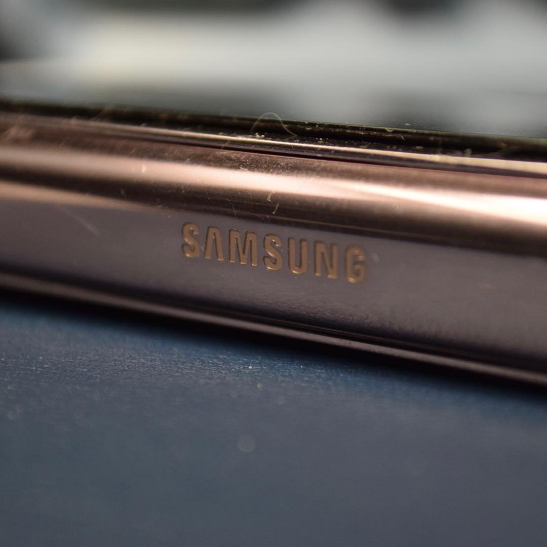 スマートフォン本体 Samsung Galaxy Z Fold 2 256GB