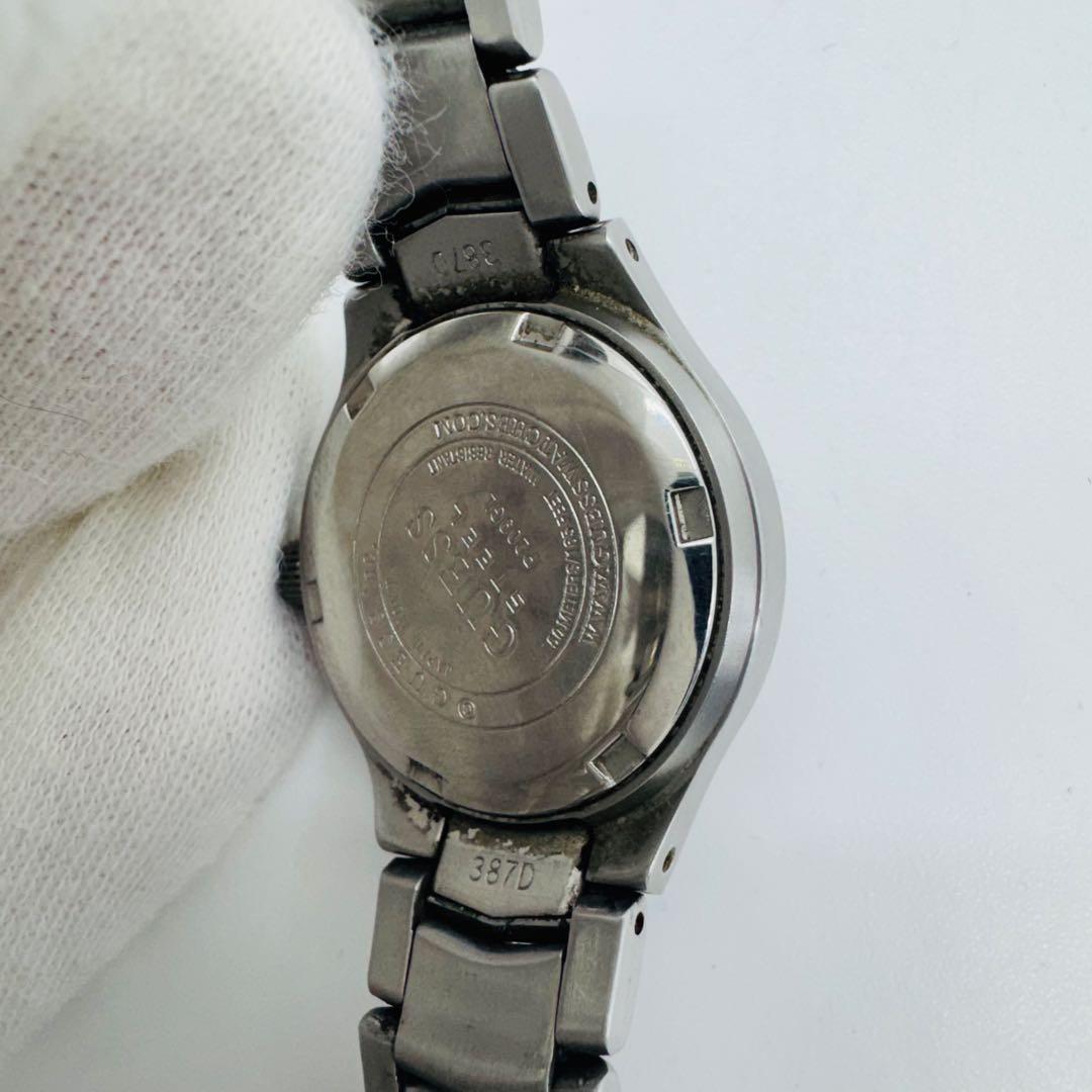 ✨GUESS✨ゲス✨シルバー文字盤✨デイト✨シルバー✨STEEL✨腕時計✨