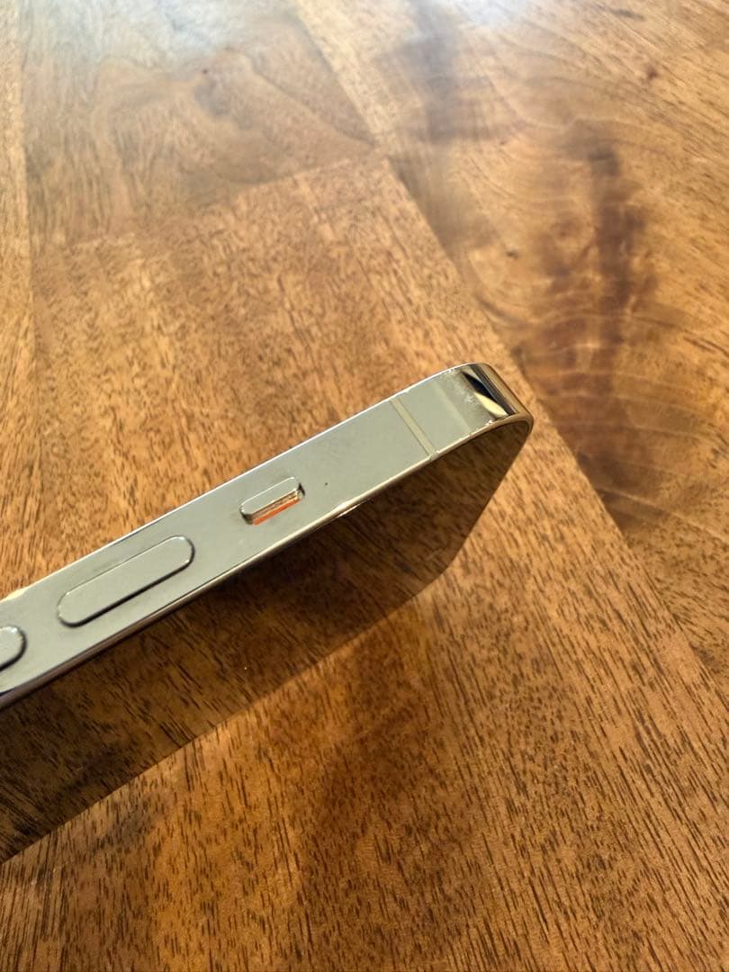 Apple iPhone 14 Pro シルバー　256gb