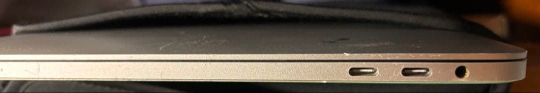 【難あり】Macbook Pro 2019(i7/16GB/512GB)