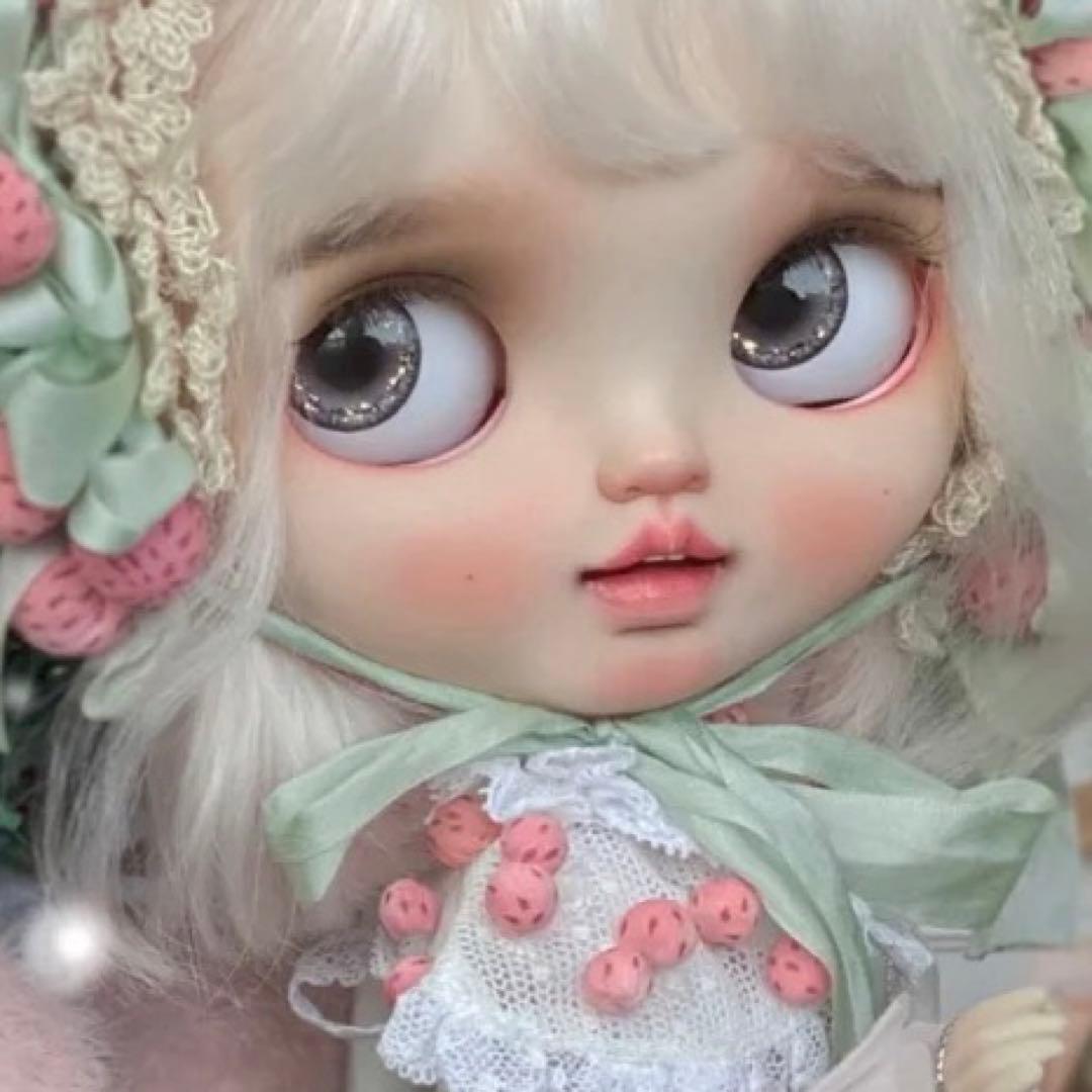 カスタムブライス 海外作家様 かわいい キラキラ いちごちゃん