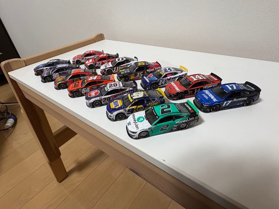 (値下げ交渉可能)NASCAR ライオネルレーシング 1/64 14台セット