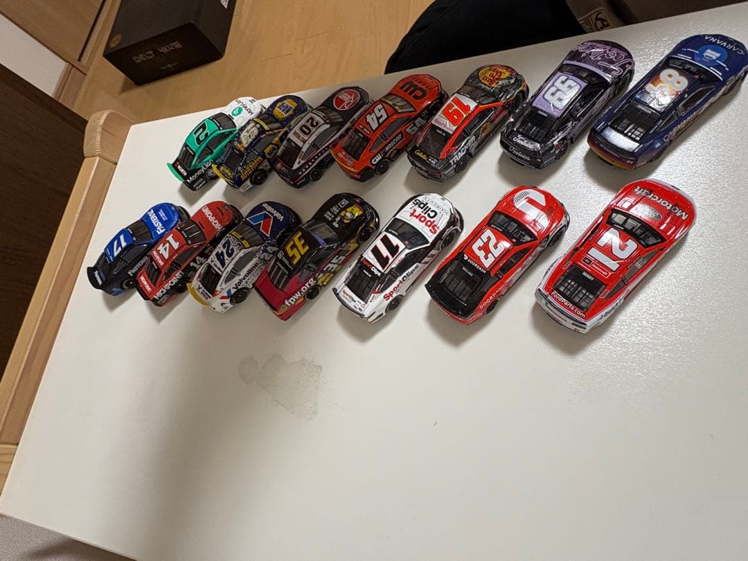 (値下げ交渉可能)NASCAR ライオネルレーシング 1/64 14台セット