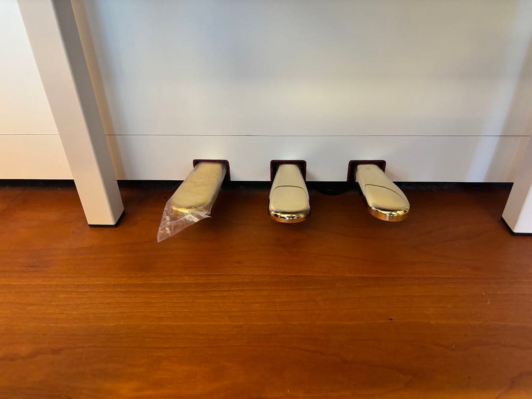 【愛媛中予限定】Roland HP704-WH ホワイト デジタルピアノ