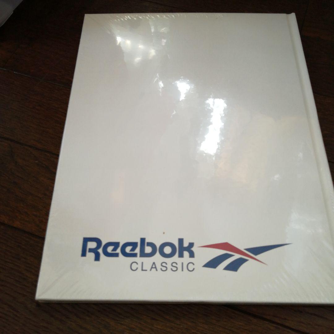 新品未開封　Wanna One Reebok フォトブック