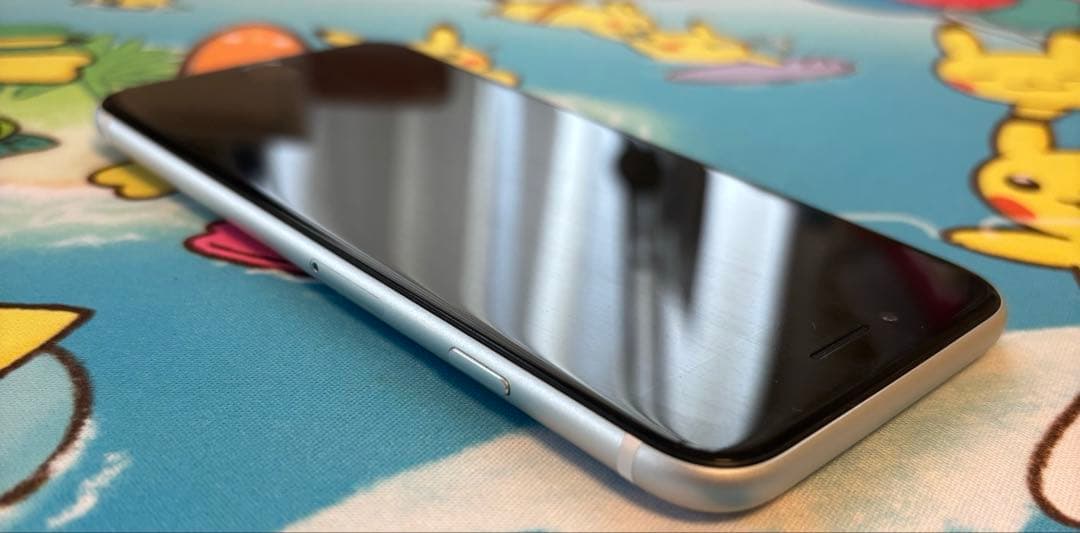 【美品】iPhone SE 第2世代 64GB ホワイト