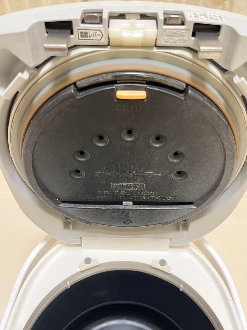 【中古美品】日立 IHジャー炊飯器 RZ-VV100M 5.5合炊き2017年製