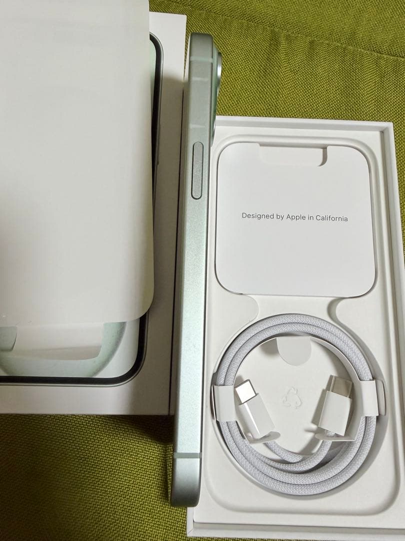 iPhone15 グリーン 128GB SIMフリー