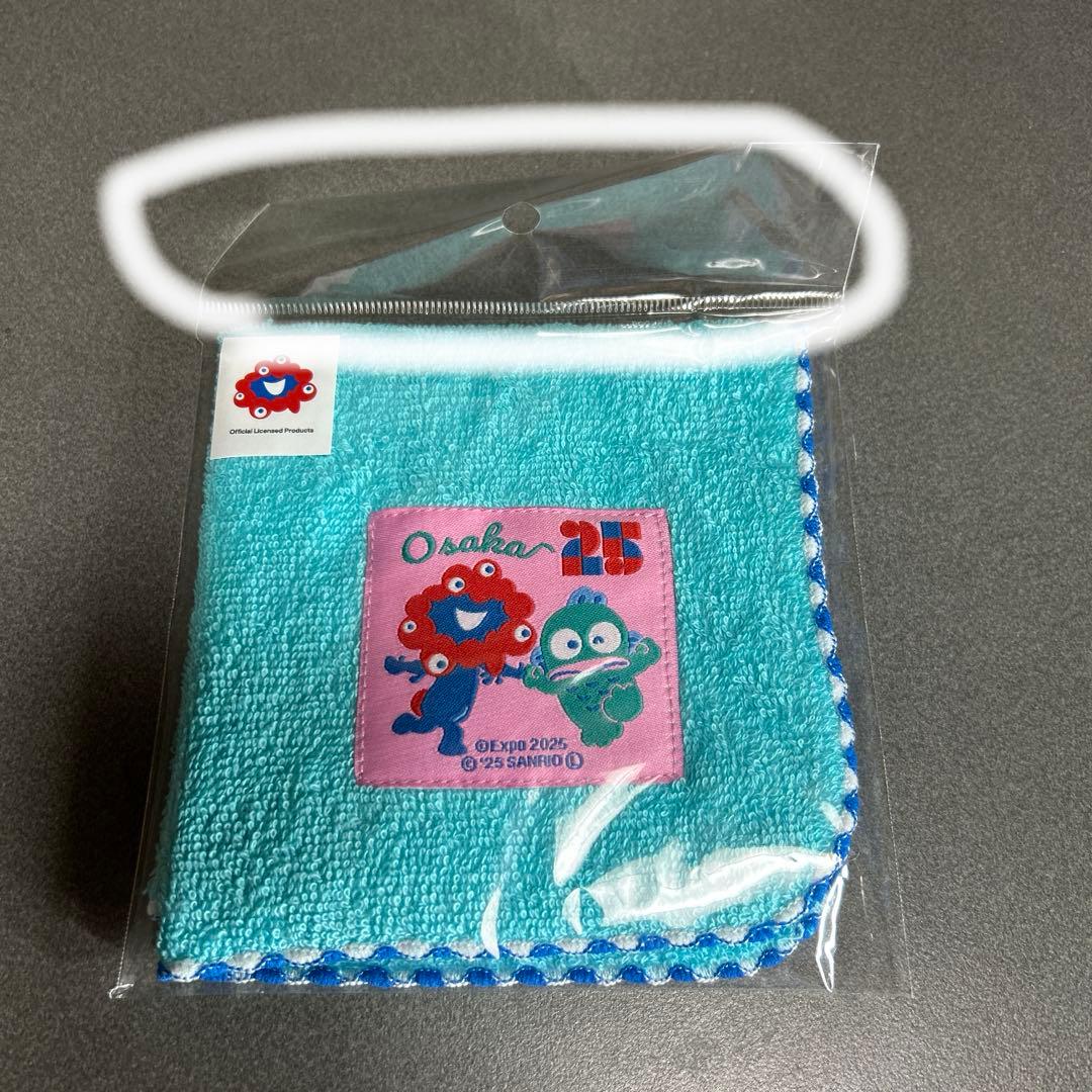 ミャクミャク✖︎キティちゃん✖︎シナモン　サンリオ　　ハンカチ 約25cm✖︎25㎝