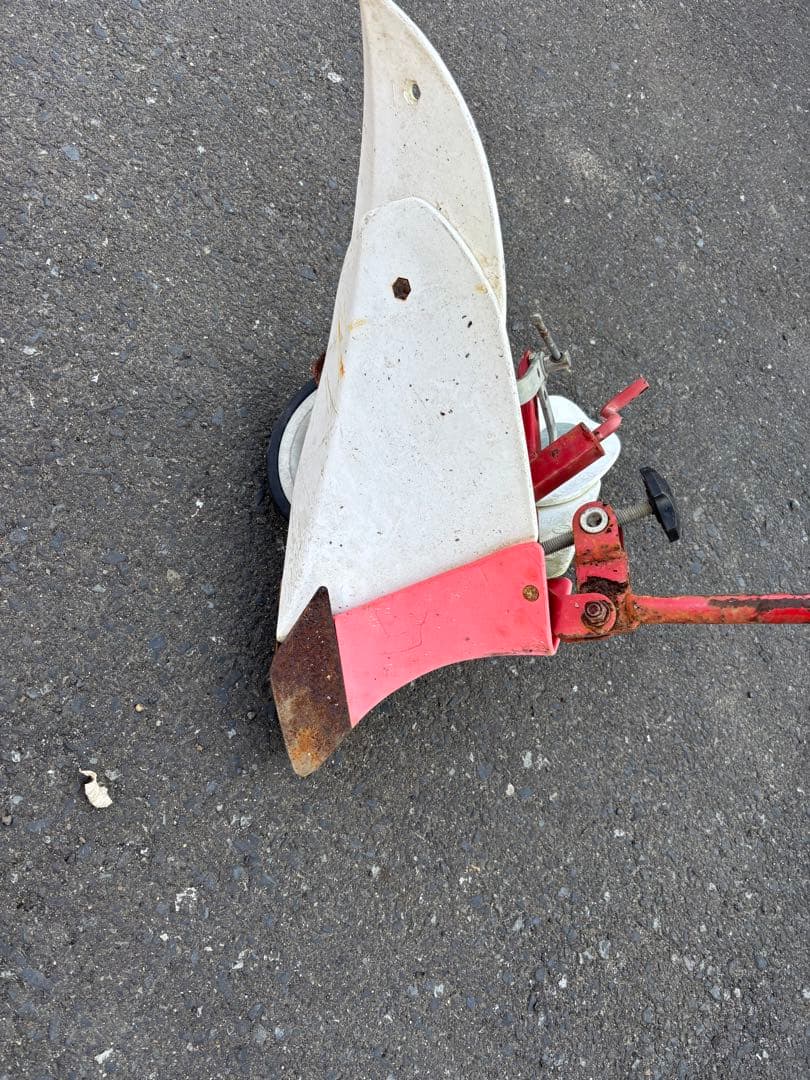 耕運機用アタッチメント 赤白