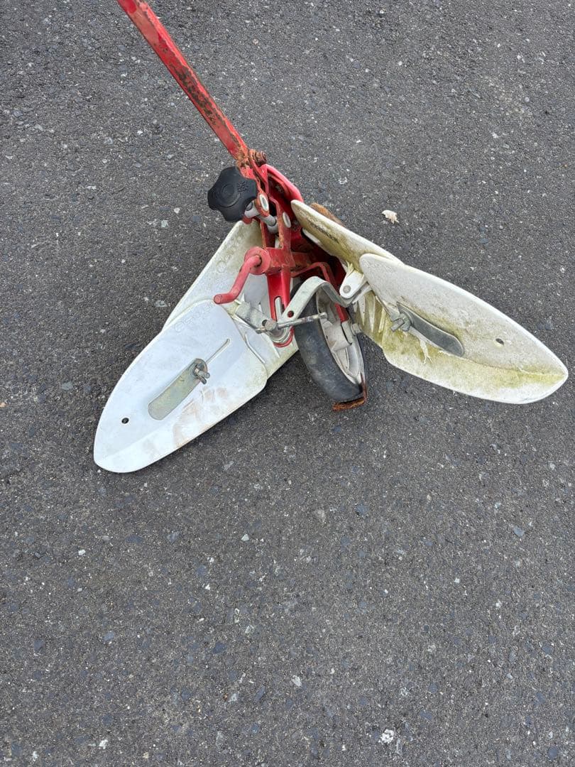 耕運機用アタッチメント 赤白