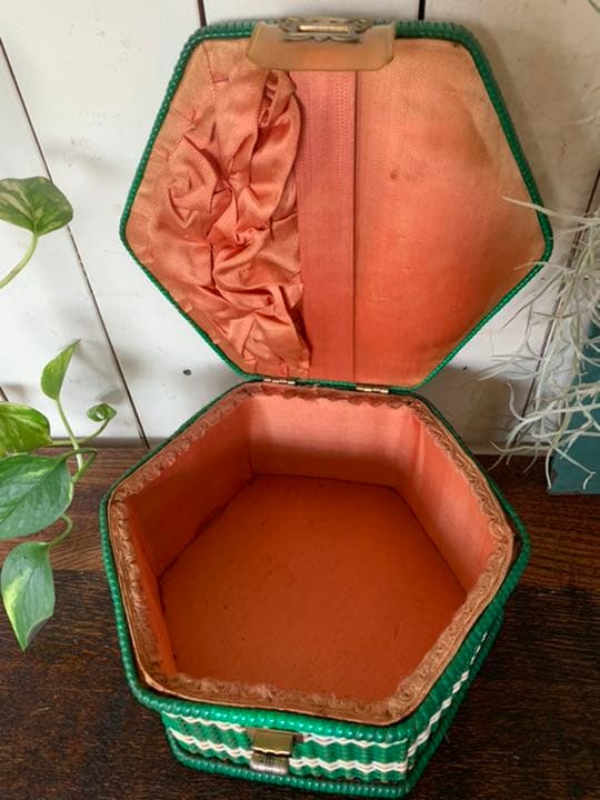 タイムセール　クラシカル　裁縫箱　昭和レトロ　ビンテージ　小物入れ　 籐　宝石箱