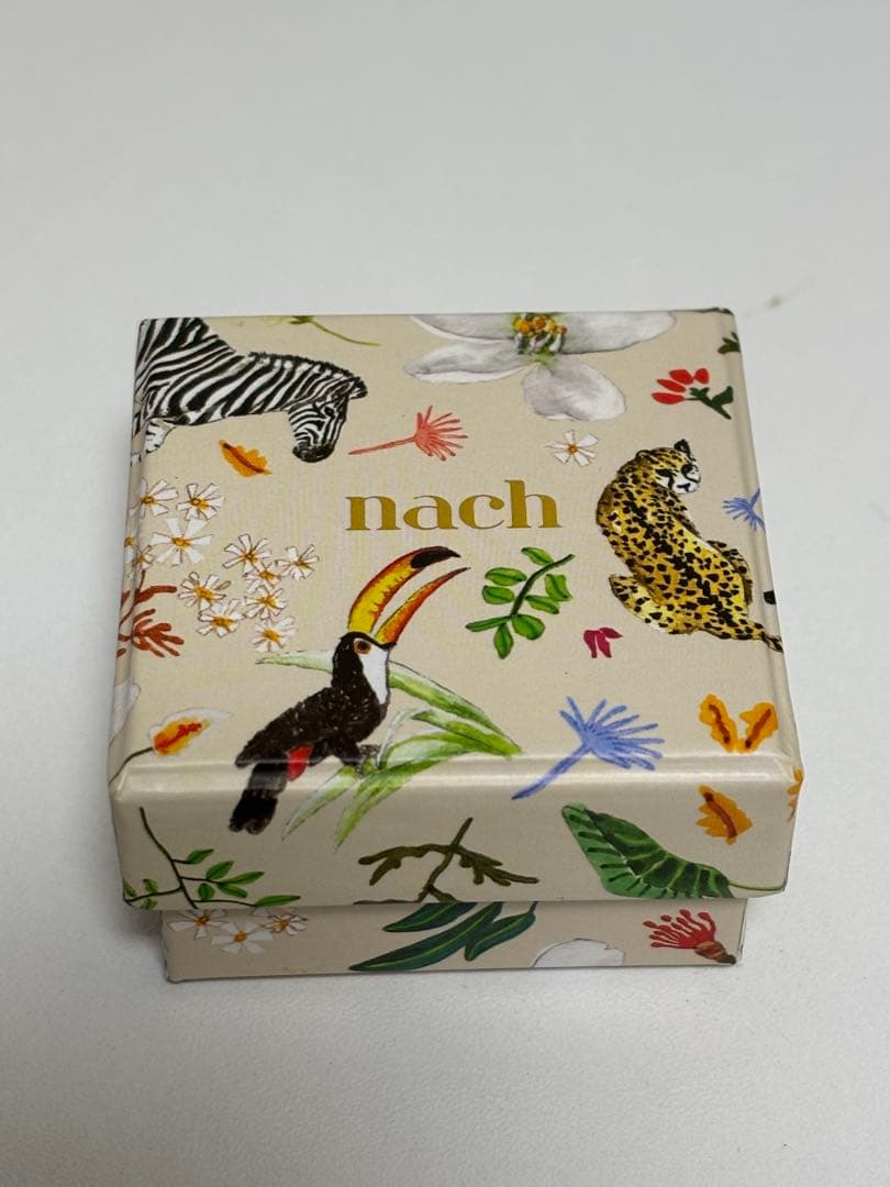 ナッシュ　ヒョウ　チャーム フープピアス