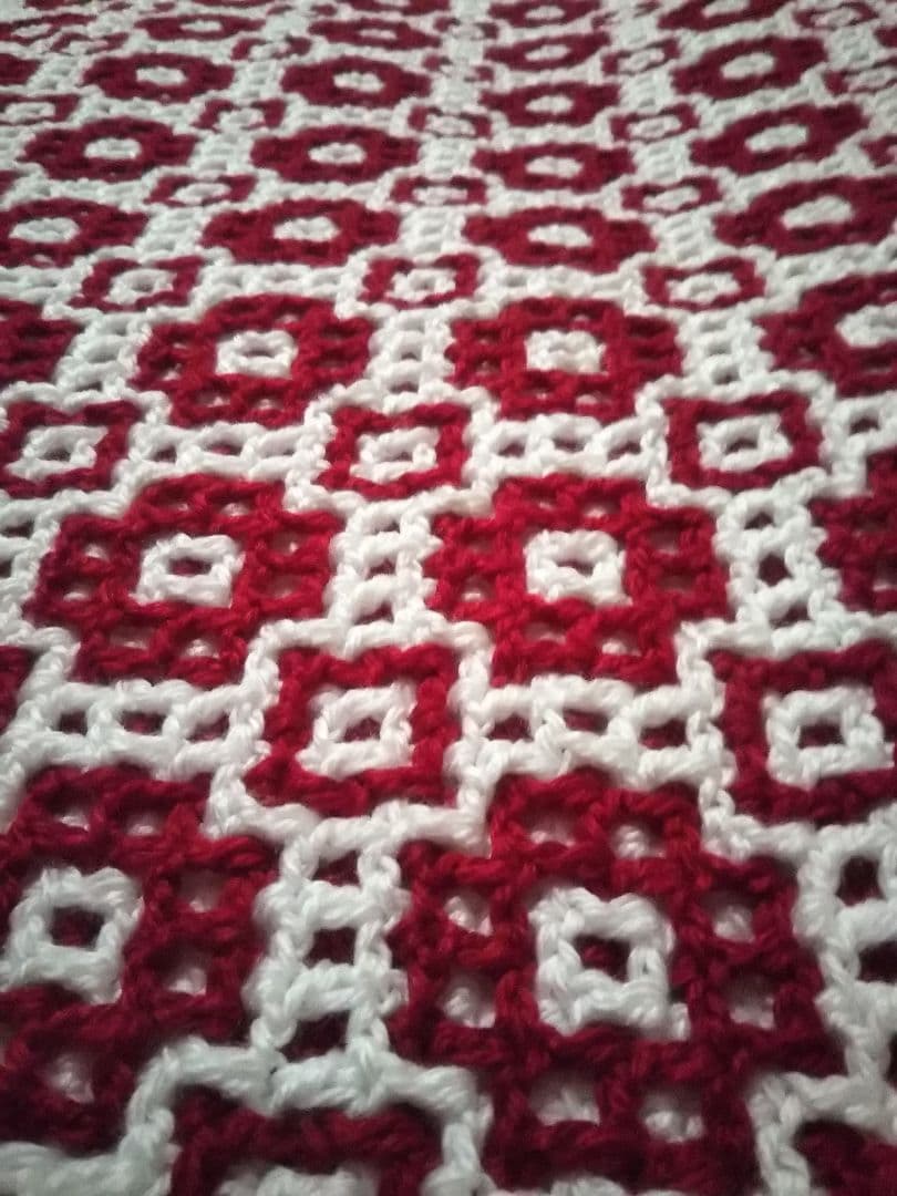 手編み 白いお花＆赤いお花柄のリバーシブルブランケット ひざ掛け 大判