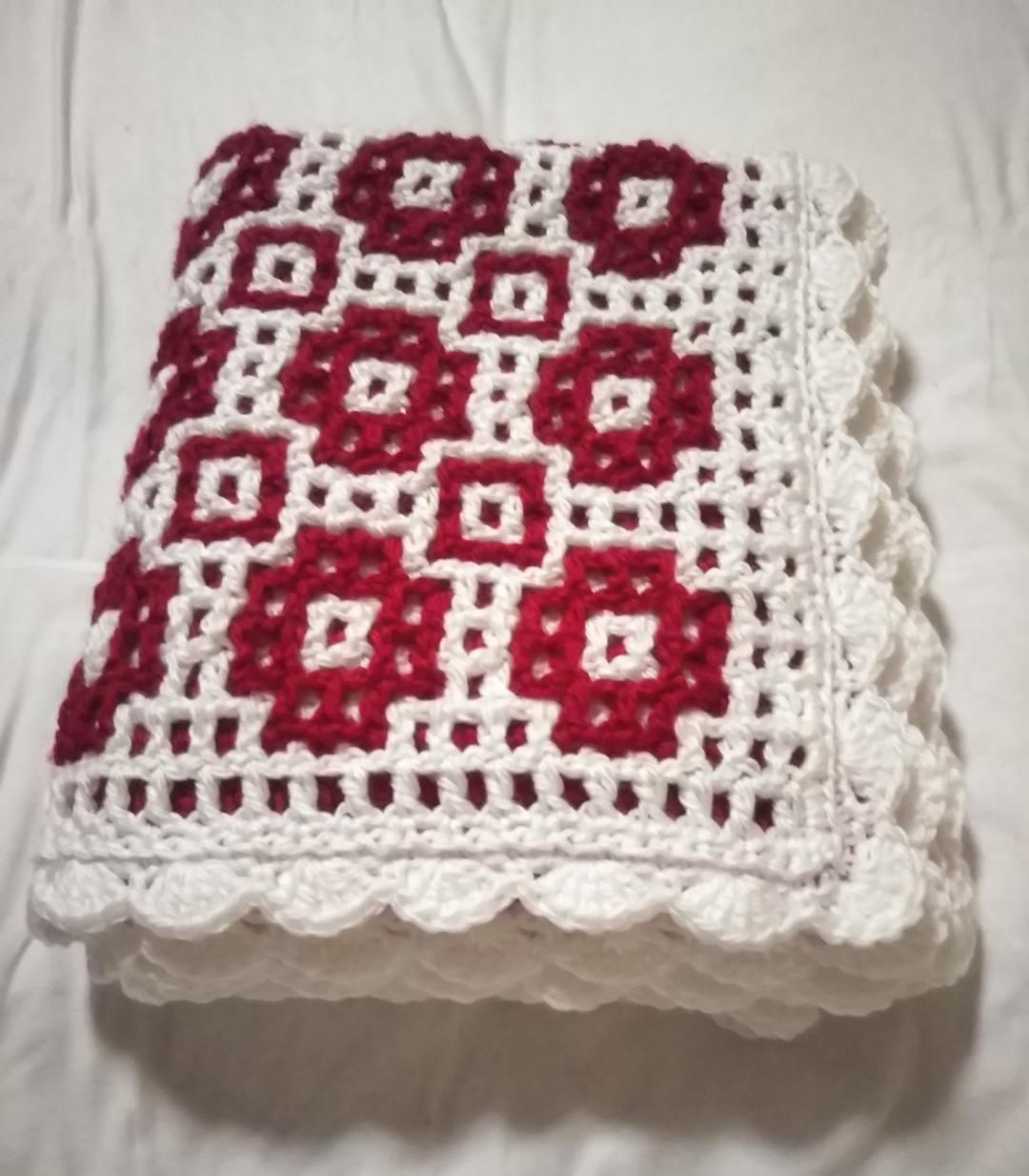 手編み 白いお花＆赤いお花柄のリバーシブルブランケット ひざ掛け 大判