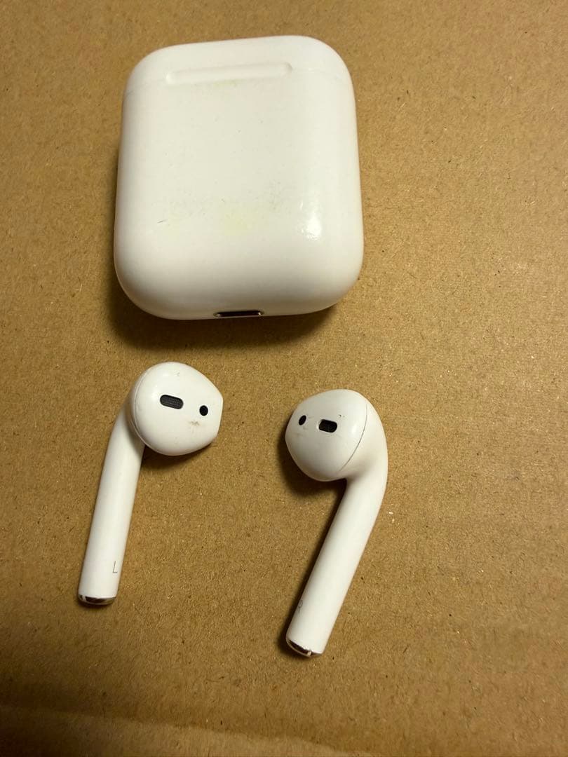 Apple AirPods 本体 充電ケース付き