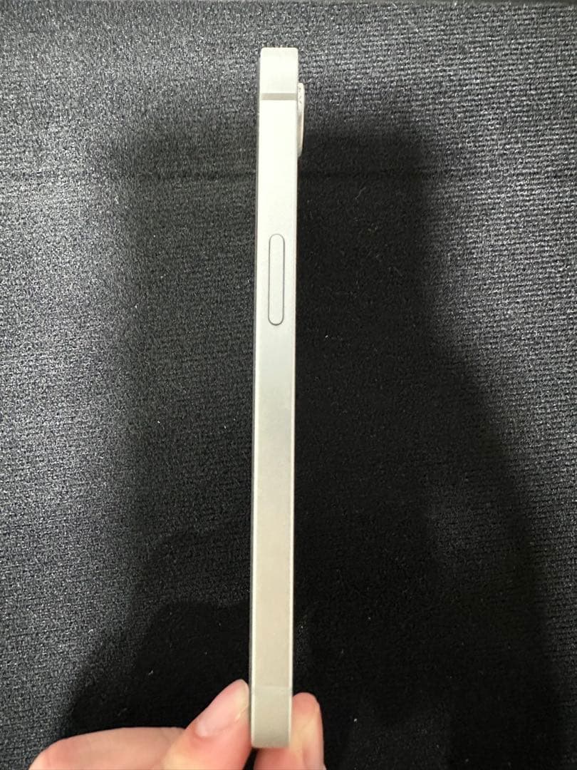 iPhone16e 128GB 本体