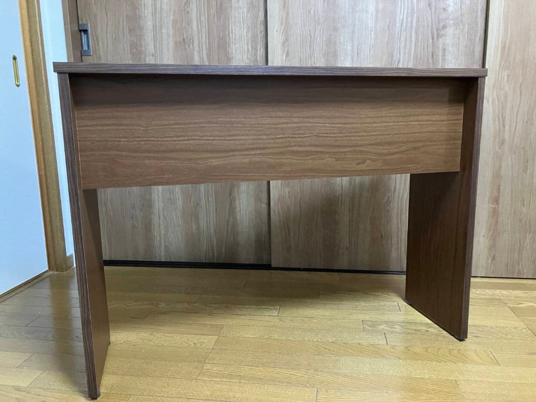 送料無料☆デスク　テーブル　作業パソコン　物置き　購入１年以内