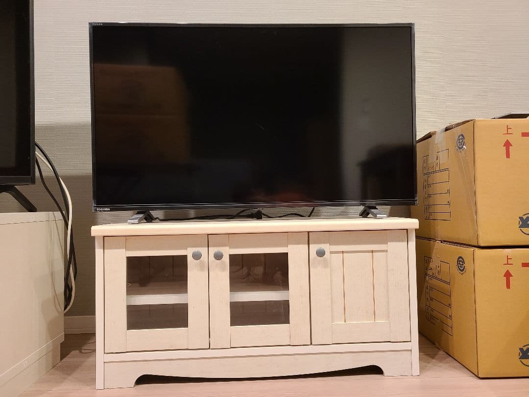 テレビ本体・ホワイト木製テレビボード2点セット