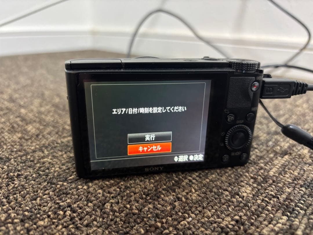 SONY Cyber-shot RX100 20.2MP 本体