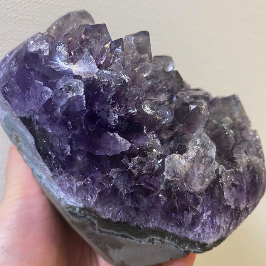 絶品☆濃紫の煌めき☆レインボー☆アメジストクラスターパワーストーン天然石A339