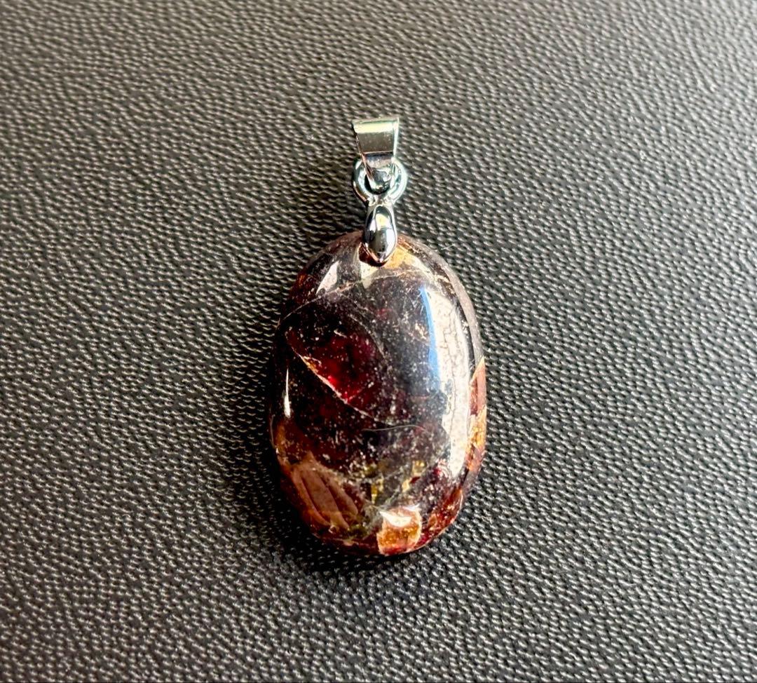 究極品質　絶大なパワーを宿す聖なる魔石　幻のトータスシェル・スファレライトのPT