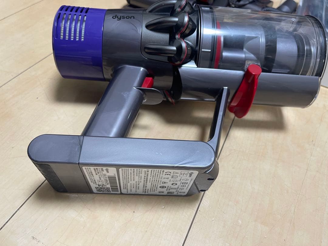 【美品】dyson V10 SV12　純正フロアドック付エコーモード73分