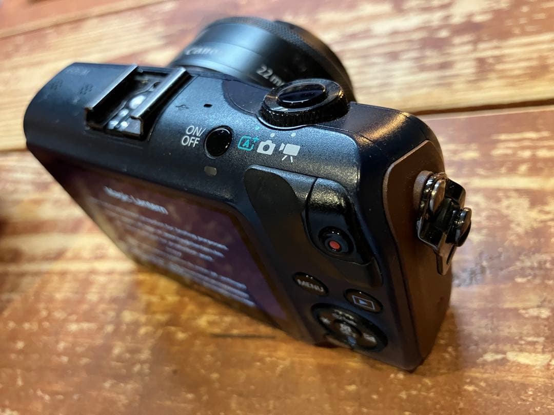 Canon EOS M EF-M 22mm f/2 STMレンズ バッテリー付