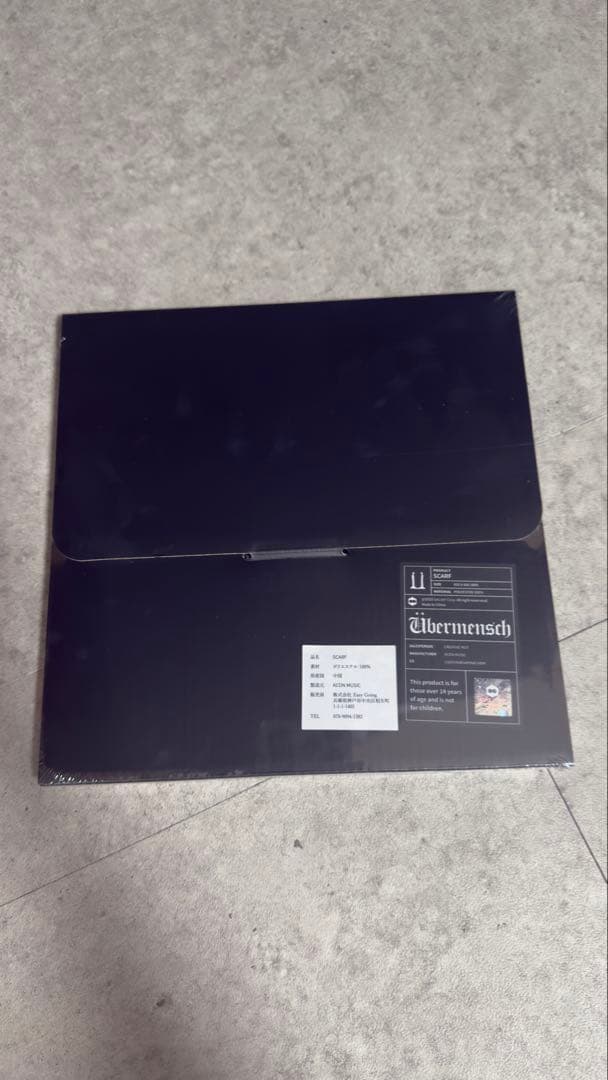 【新品】G-DRAGON 展示会：Ubermensch スカーフ