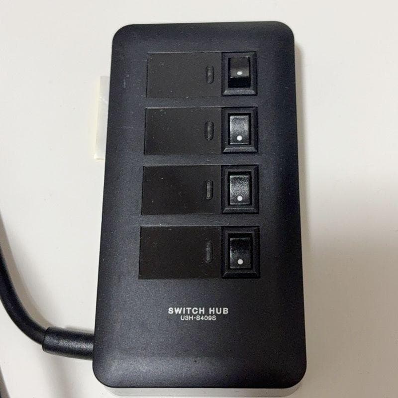 エレコム　USB3.0対応個別スイッチ付　4ポートUSBハブ　AC付　マグネット