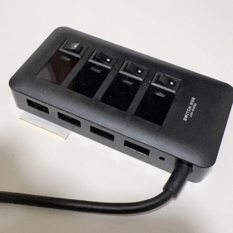 エレコム　USB3.0対応個別スイッチ付　4ポートUSBハブ　AC付　マグネット