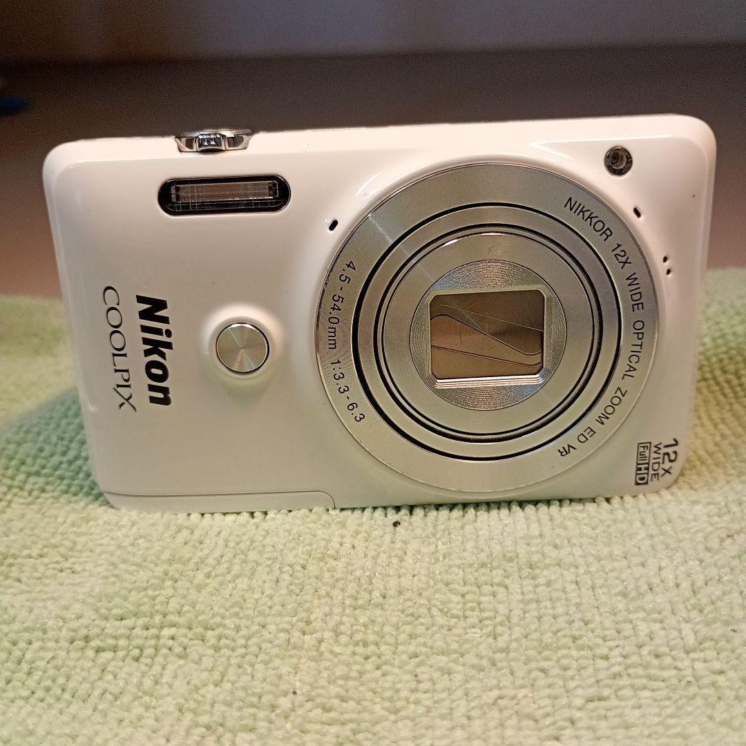 美品動作品 Nikon COOLPIX S6900 WiFi デジカメ ホワイト