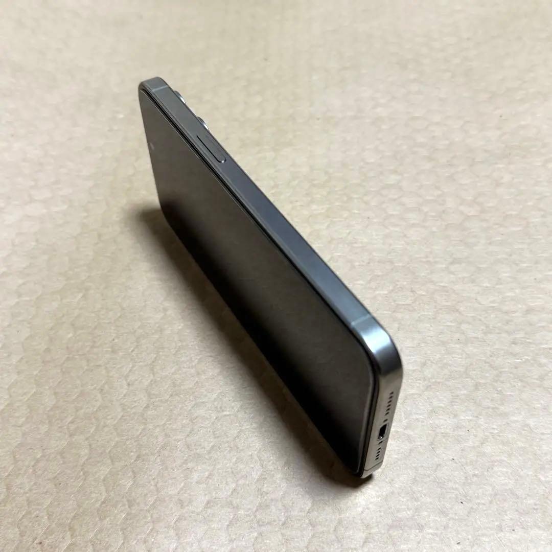 ズ*イ 【美品】Apple iPhone15 Pro Max 256GB