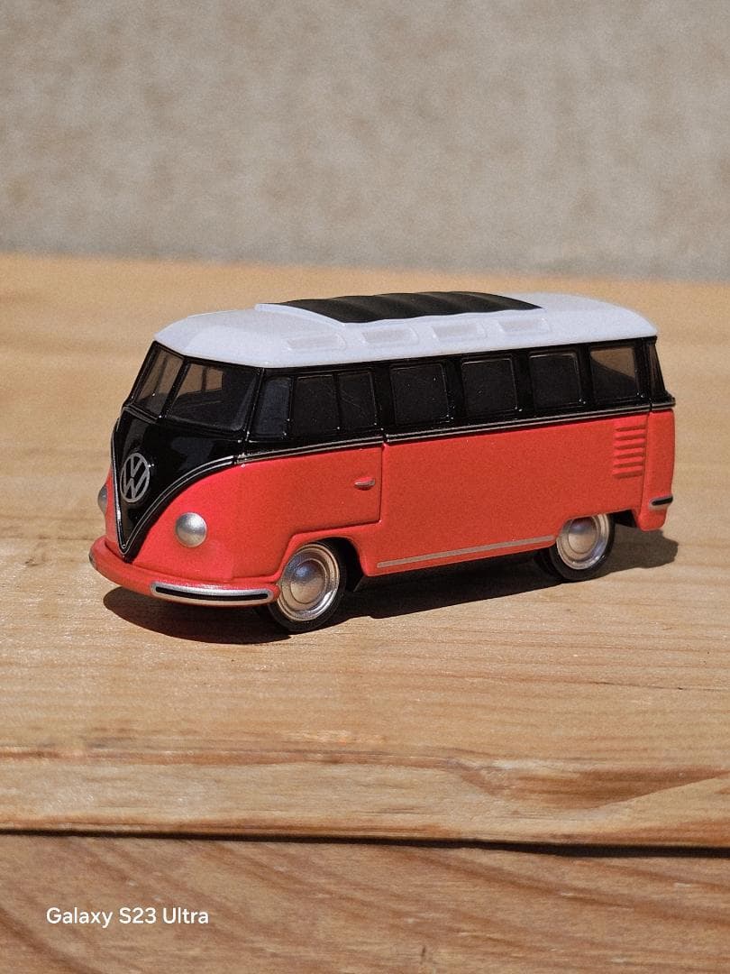 トミカ Volkswagen Type II ミニカー１９７７年、PREMIUM