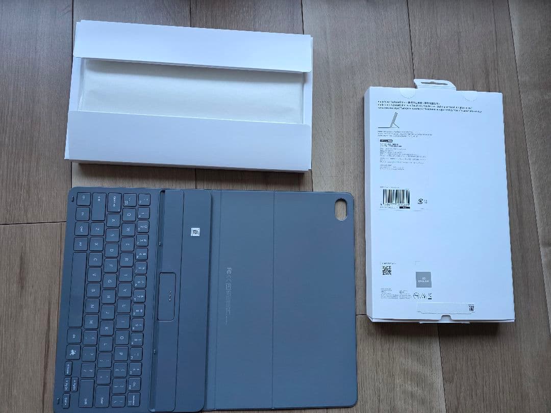 Samsung Book Cover Keyboard Slim グレー