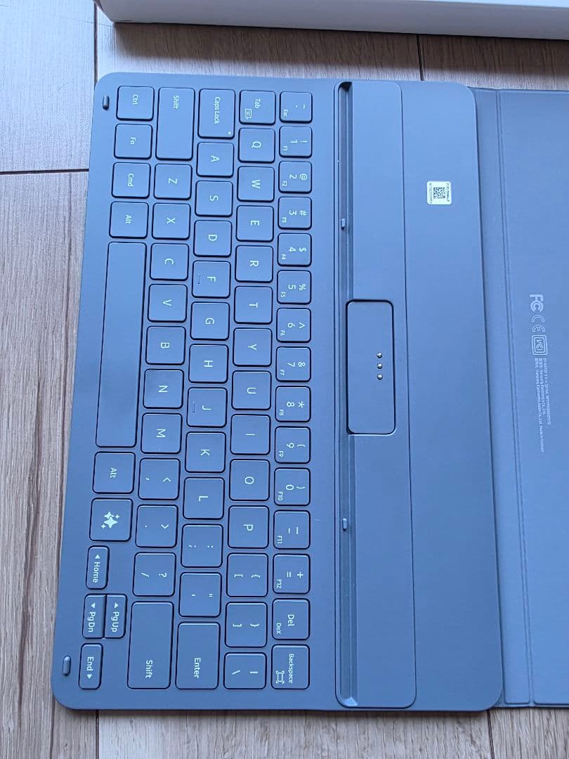 Samsung Book Cover Keyboard Slim グレー