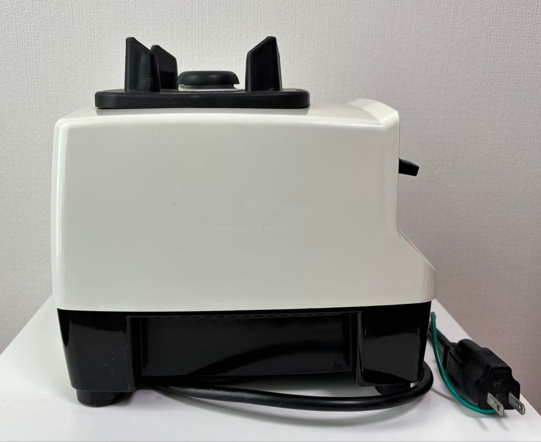 VITAMIX バイタミックス　ホワイト　VM0111
