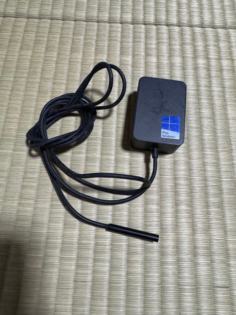 Windowsタブレット本体 Microsoft Surface Pro 5 Model 1796