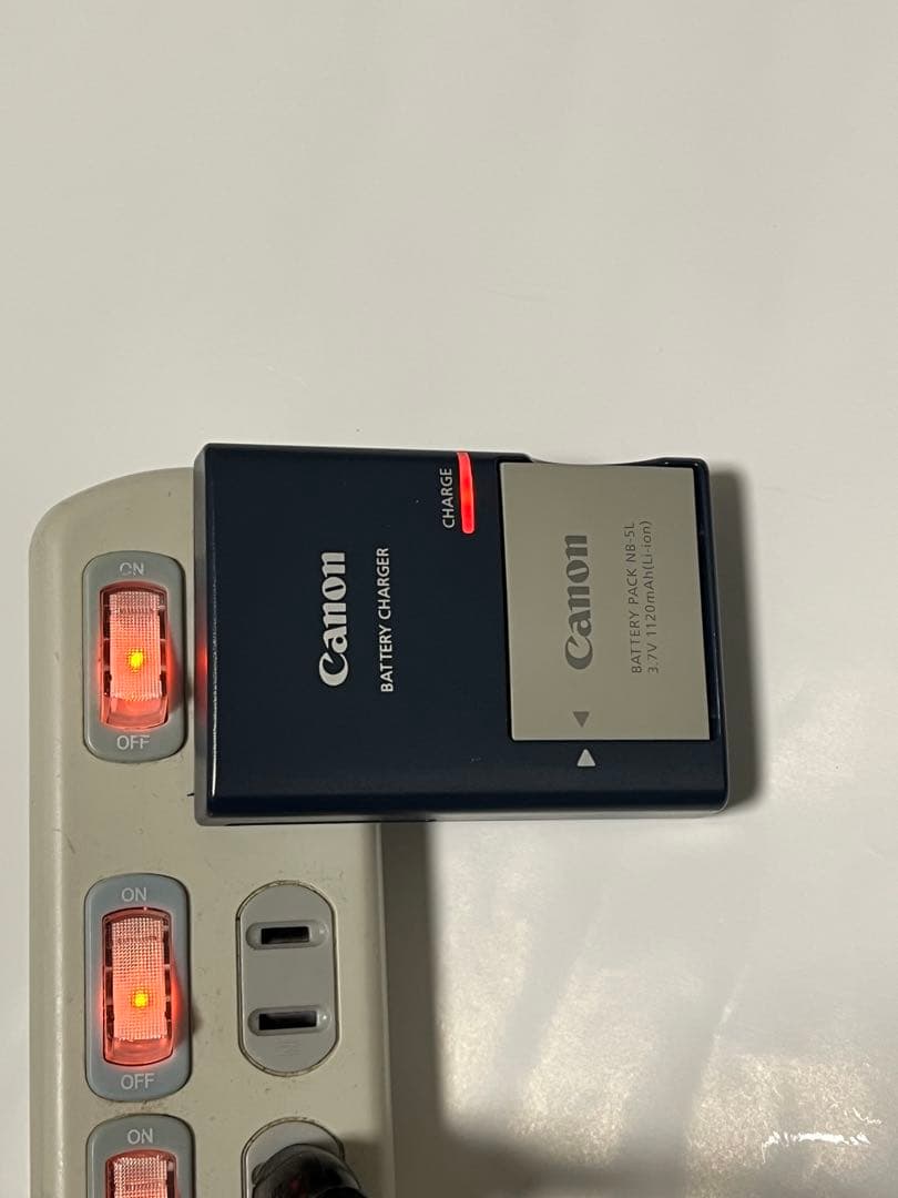 【中古】動作確認済　Canon IXY digital800IS