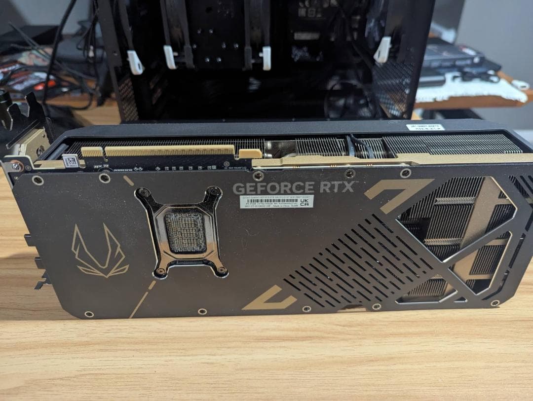 T*W様 ZOTAC GAMING GeForce RTX 5080 SOLID